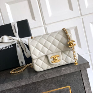 bag1060 Chanel Top Handle White