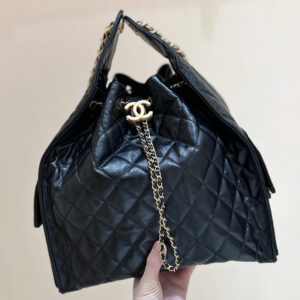 bag1118 Chanel Hobo Large Black Gold Hardware