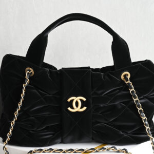 bag0032 Chanel Bag Medium Black Gold Hardware