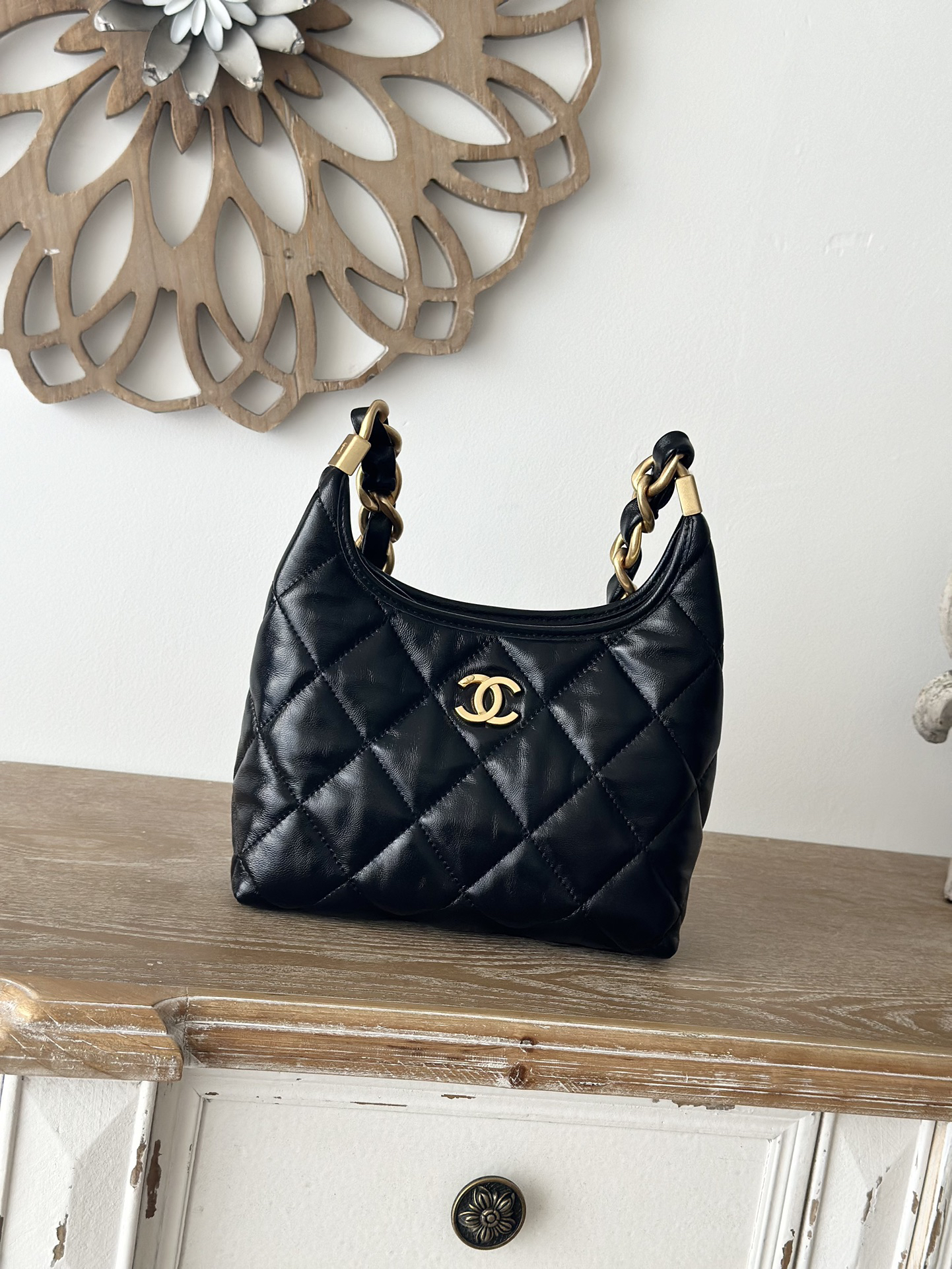 bag1529 Chanel Hobo Medium Black Gold Hardware
