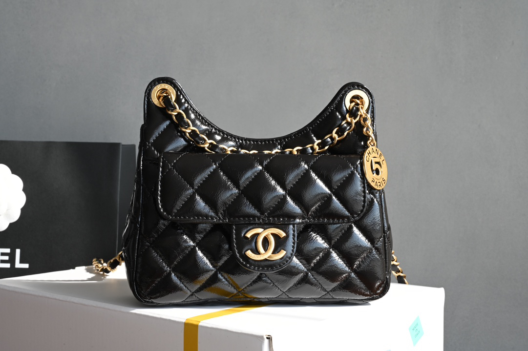 bag0074 Chanel Hobo Small Black Gold Hardware