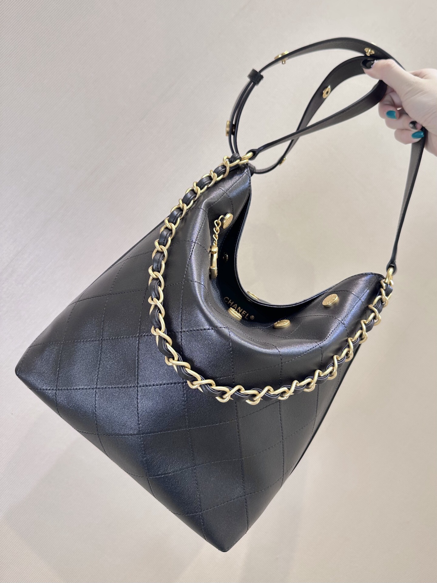 bag1802 Chanel Bag Black Gold Hardware