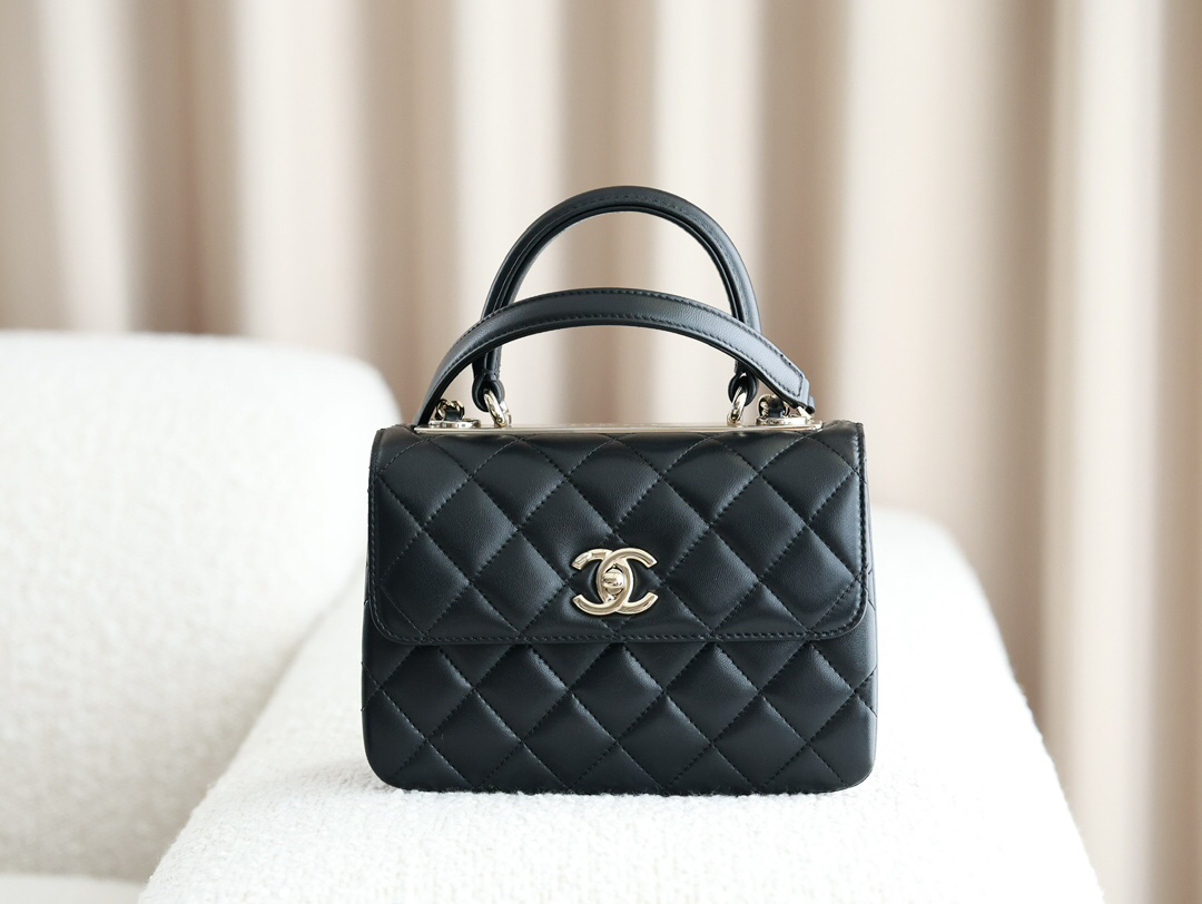 bag1859 Chanel Bag Black Gold Hardware