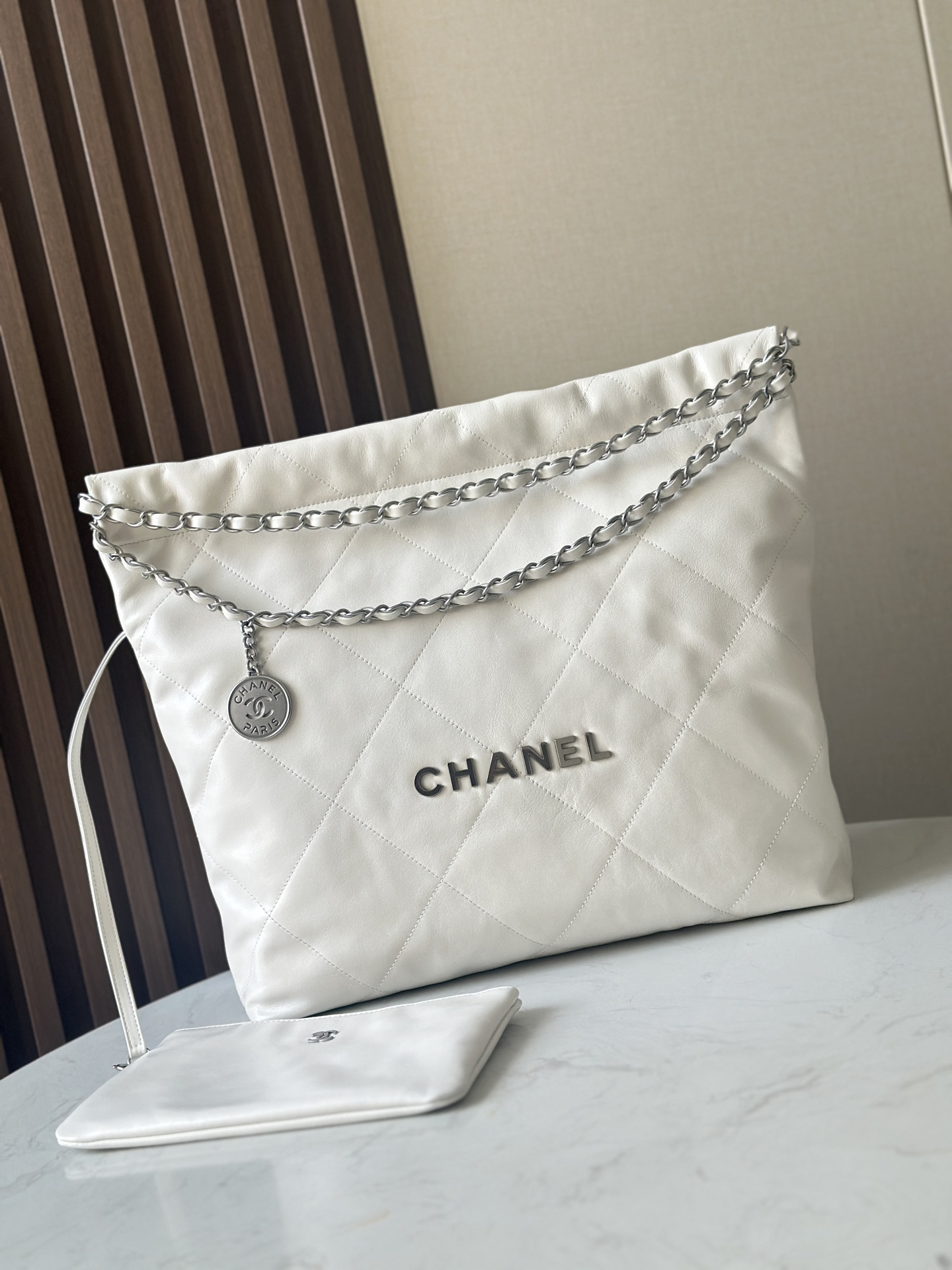 bag1920 Chanel 22 Bag Medium White Silver Hardware