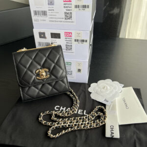 bag1984 Chanel Wallet Gold Hardware