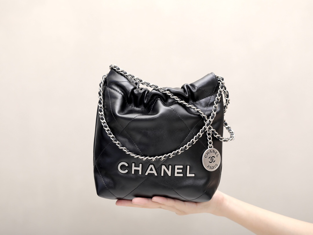 bag2004 Chanel 22 Bag Black Silver Hardware