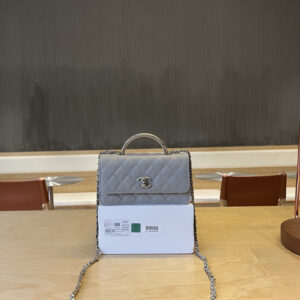 bag2038 Chanel Top Handle