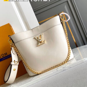 lv0039 Louis Vuitton M24638 Bag with Dynamic Code
