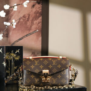 lv0054 Louis Vuitton M46279 East West Metis Top Handle Bag with Dynamic Code