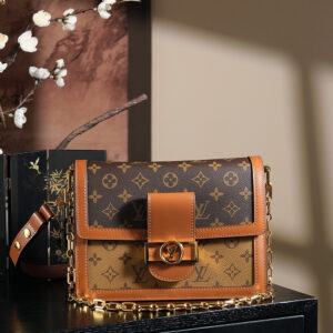 lv0066 Louis Vuitton M45958 Dauphine Top Handle Bag with Dynamic Code