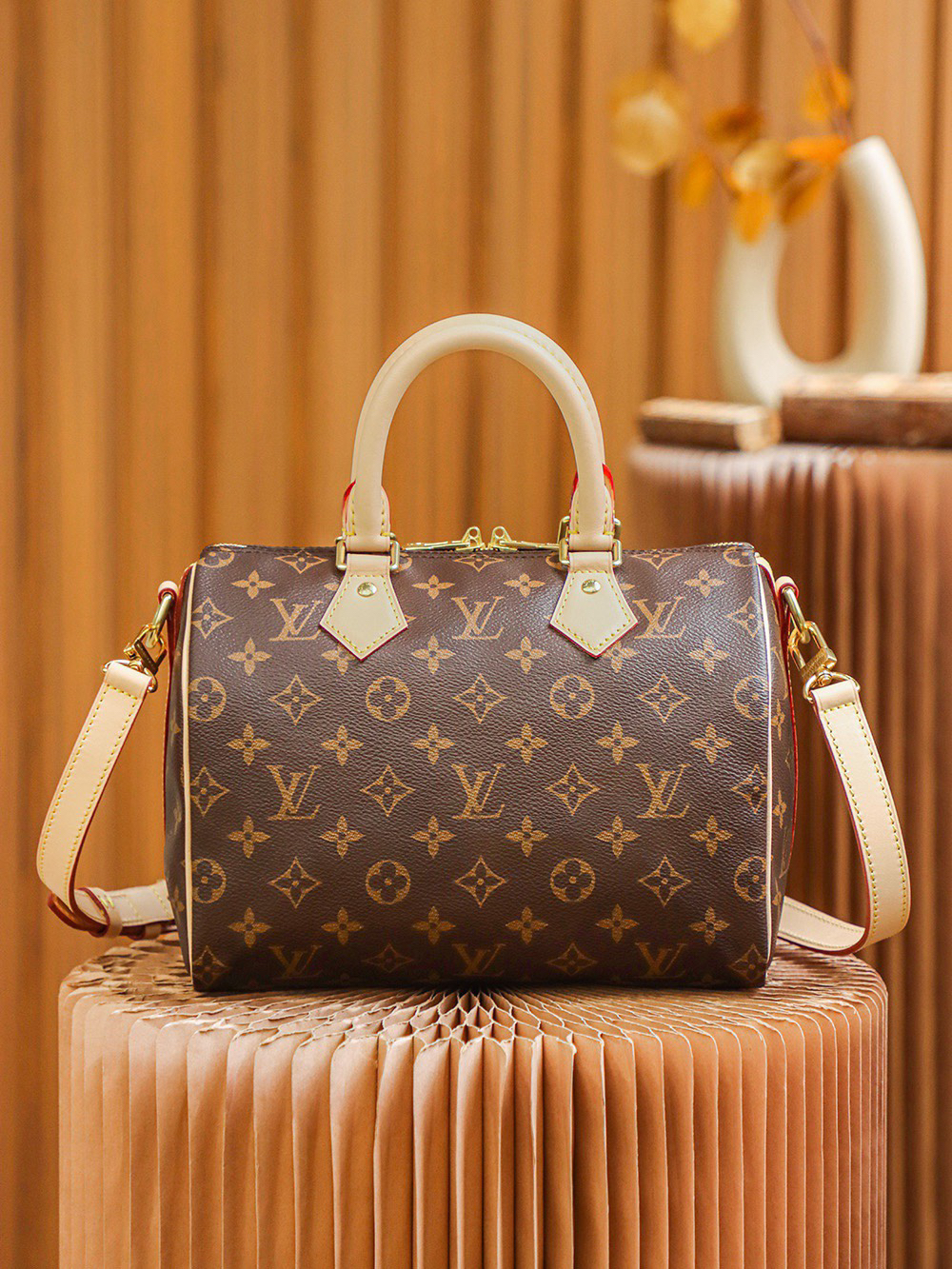 lv0068 Louis Vuitton M41113 Speedy Top Handle Bag with Dynamic Code