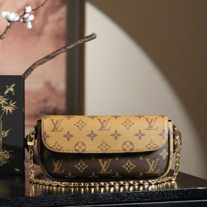 lv0072 Louis Vuitton M26587 M82509 WALLET CHAIN Wallet on Chain with Dynamic Code