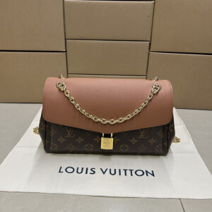 lv0083 Louis Vuitton M27065 Bag with Dynamic Code