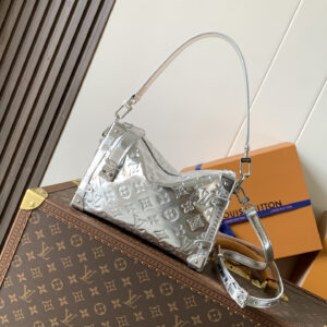 lv0124 Louis Vuitton M26223 M2566 Wallet Medium with Dynamic Code