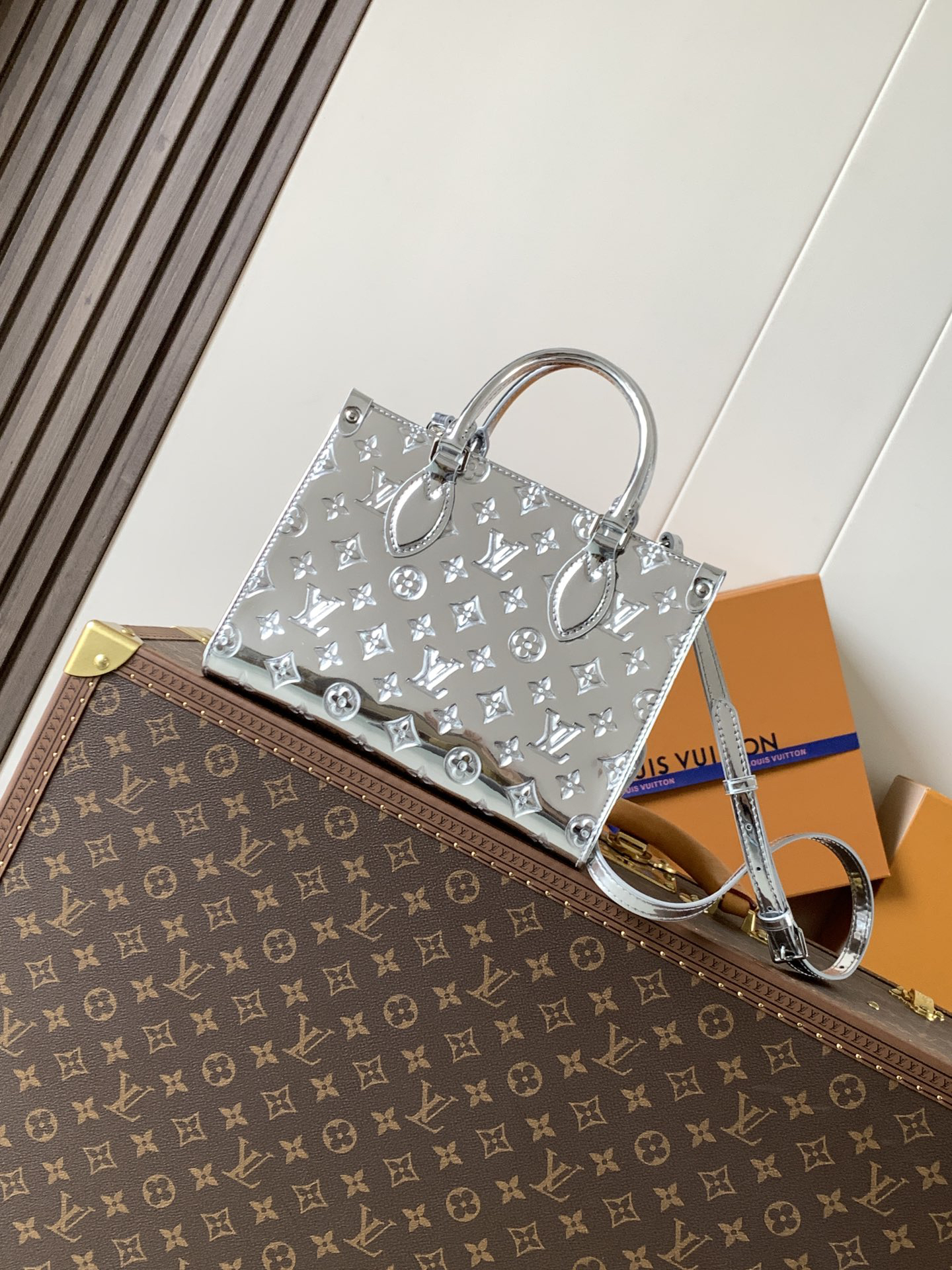 lv0128 Louis Vuitton M26373 OnT Wallet Small with Dynamic Code