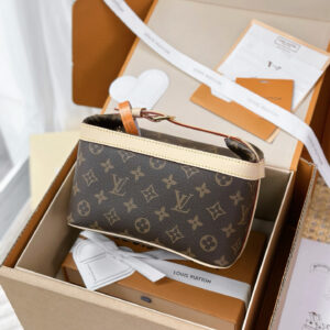 lv0130 Louis Vuitton M15350 Cruis Travel Bag