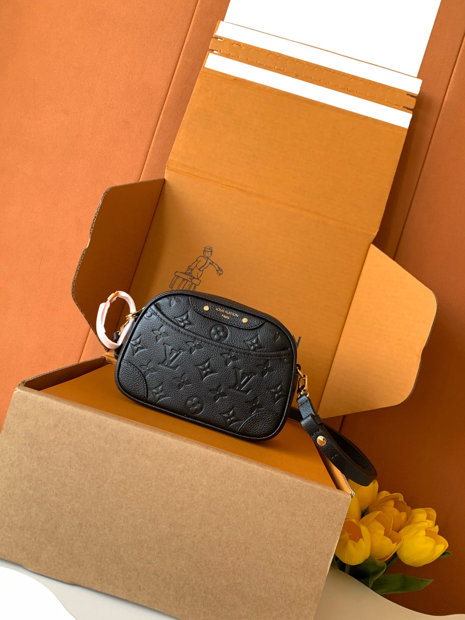 lv0144 Louis Vuitton M26509 Top Handle Bag