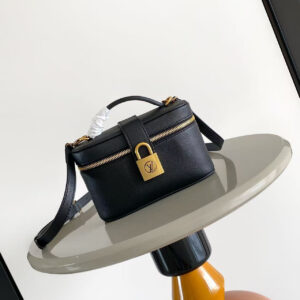 lv0154 Louis Vuitton M27505 Low Key Vanity Bag