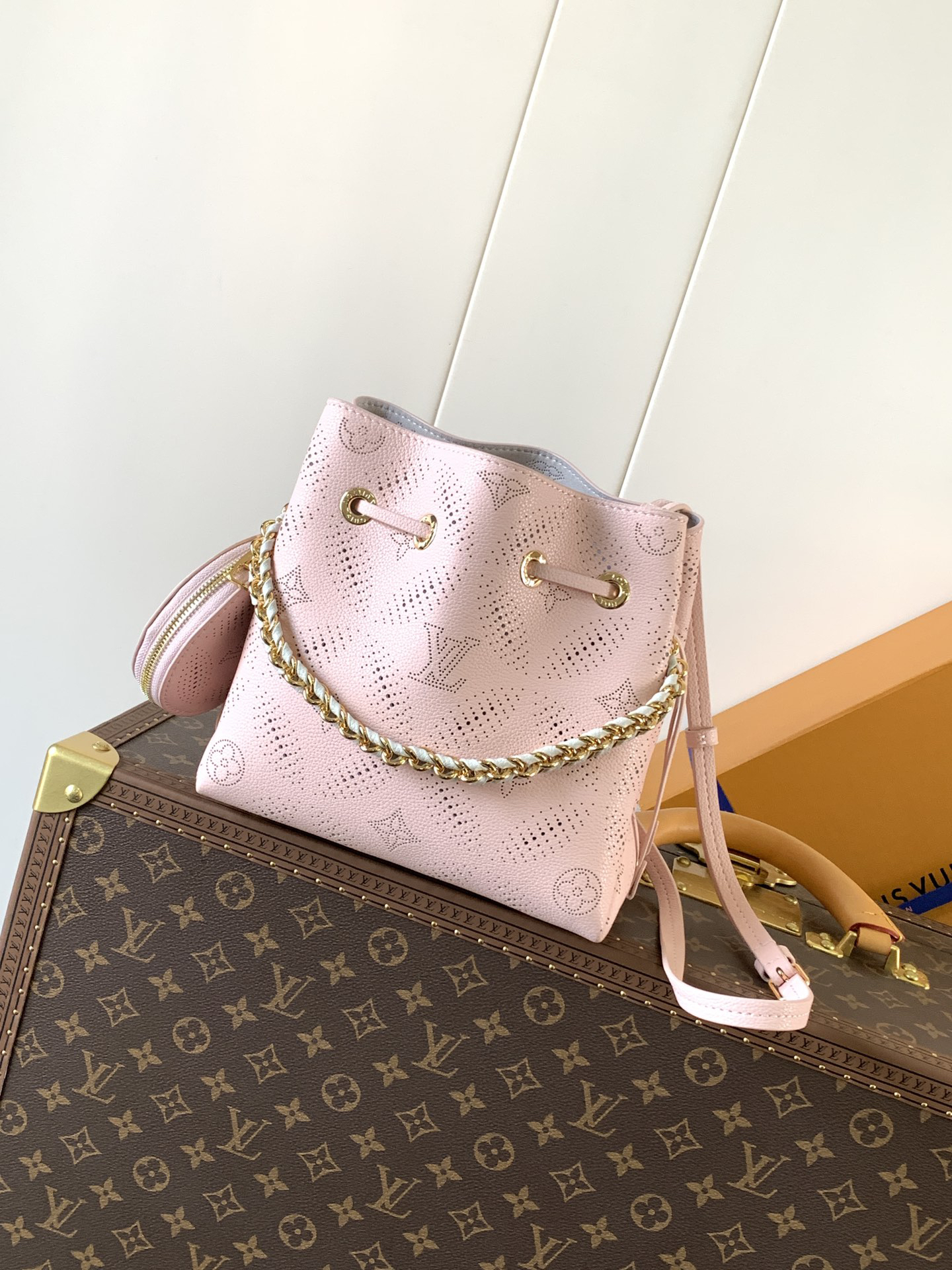 lv0237 Louis Vuitton M13840 Bella Top Handle Bag with Dynamic Code