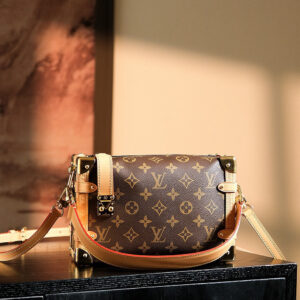 lv0318 Louis Vuitton SIDE TRUNK Top Handle Bag Medium with Dynamic Code