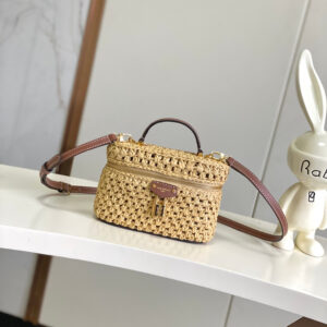 lv0335 Louis Vuitton M14303 VAN Vanity Bag with Dynamic Code
