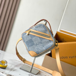lv0356 Louis Vuitton Chess Messenger Bag with Dynamic Code