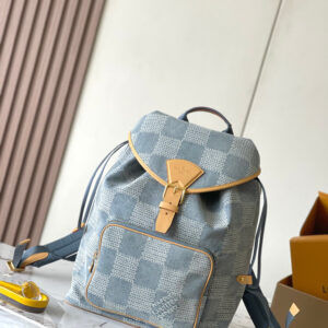 lv0357 Louis Vuitton montsouri Backpack with Dynamic Code