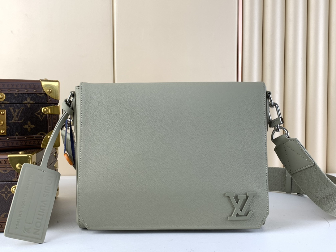 lv0389 Louis Vuitton M22505 TAKE Messenger Bag