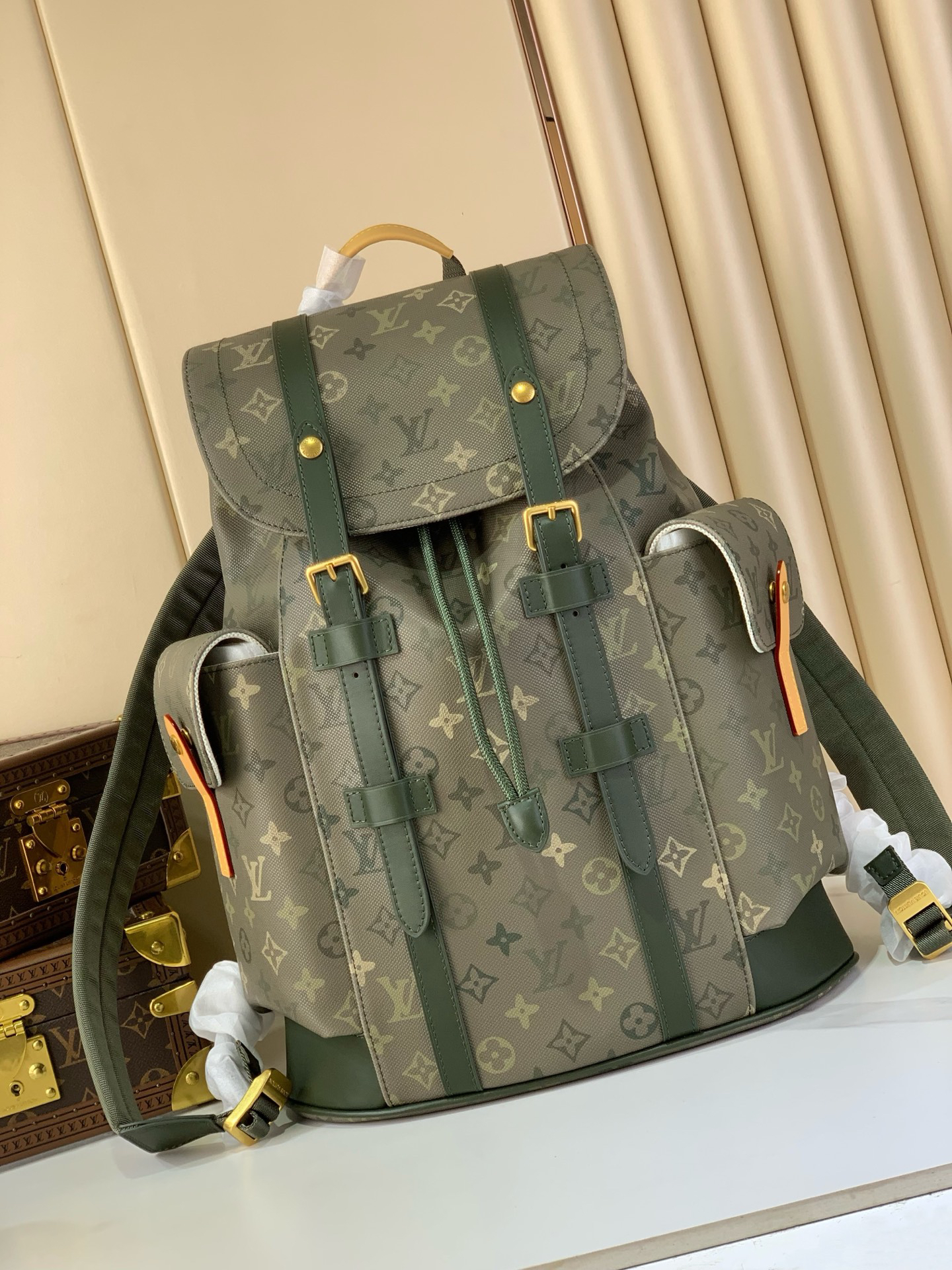 lv0393 Louis Vuitton M27080 Sac dos Christopher Backpack Medium MM with Dynamic Code
