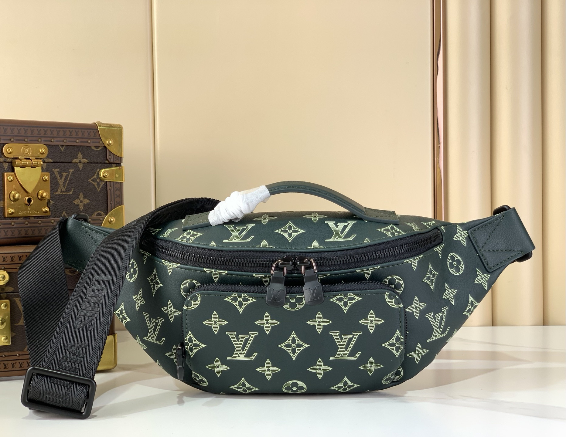 lv0404 Louis Vuitton M27153 Rush Bumbag Top Handle Bag with Dynamic Code