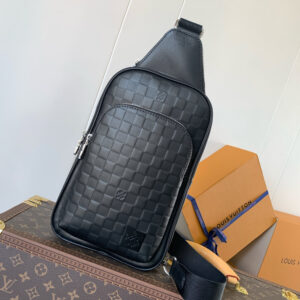 lv0473 Louis Vuitton N45303 Avenu Shoulder Bag Small