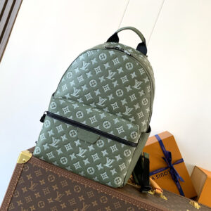lv0476 Louis Vuitton M12463 Backpack with Dynamic Code
