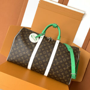 lv0515 Louis Vuitton M13926 Travel Bag with Dynamic Code