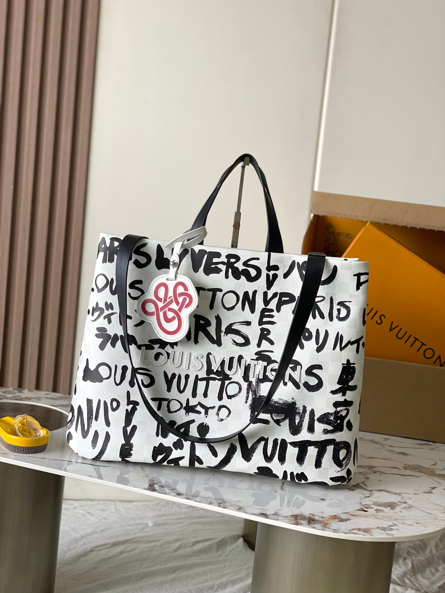 lv0531 Louis Vuitton M40797 Sho Tote Bag Medium with Dynamic Code