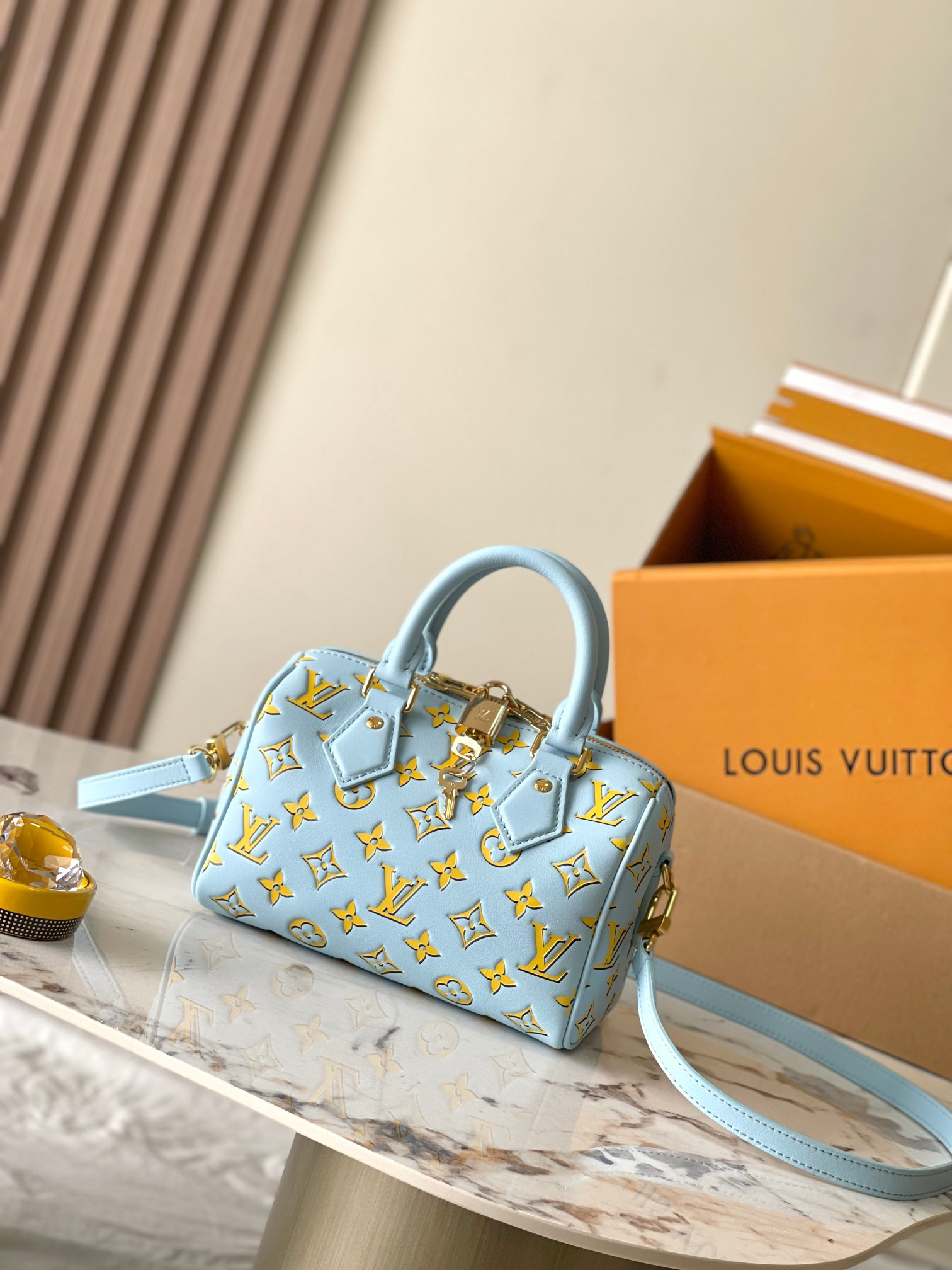 lv0533 Louis Vuitton Speedy Band Top Handle Bag with Dynamic Code