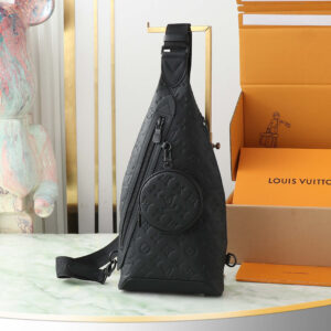 lv0535 Louis Vuitton M21890 Shoulder Bag