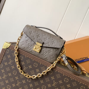 lv0582 Louis Vuitton M25910 M14 Top Handle Bag with Dynamic Code
