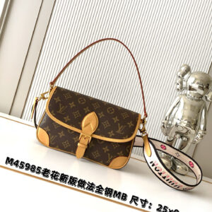lv0607 Louis Vuitton Accessory Large with Dynamic Code
