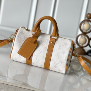 lv0610 Louis Vuitton M15076 Travel Bag with Dynamic Code