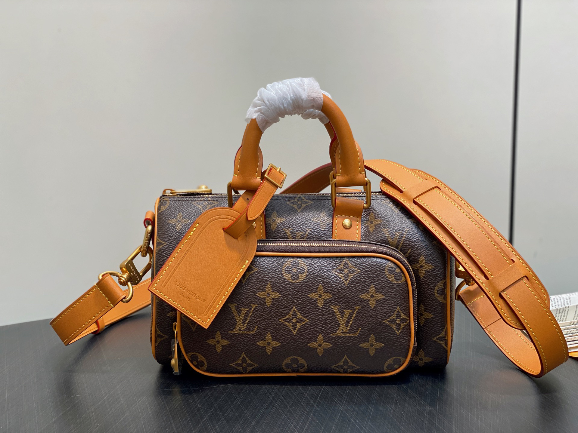 lv0631 Louis Vuitton M14981 Travel Bag