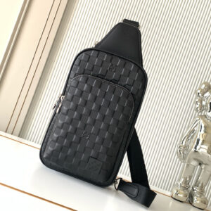 lv0676 Louis Vuitton M45302 Shoulder Bag Small with Dynamic Code