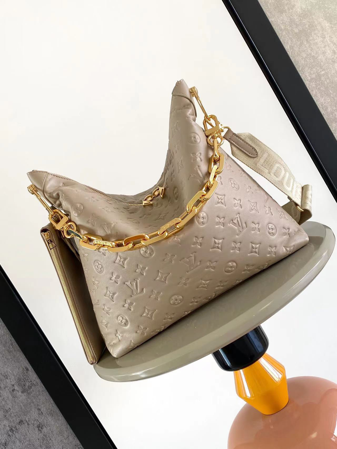 lv0831 Louis Vuitton M12068 M12072 m12072m12071 Hobo Bag