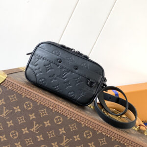 lv0863 Louis Vuitton M82542 Top Handle Bag with Dynamic Code