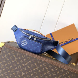 lv0904 Louis Vuitton M26821 Shoulder Bag with Dynamic Code