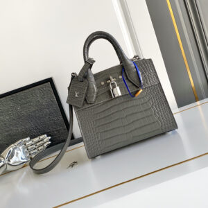 lv0917 Louis Vuitton M95846 Bag with Dynamic Code
