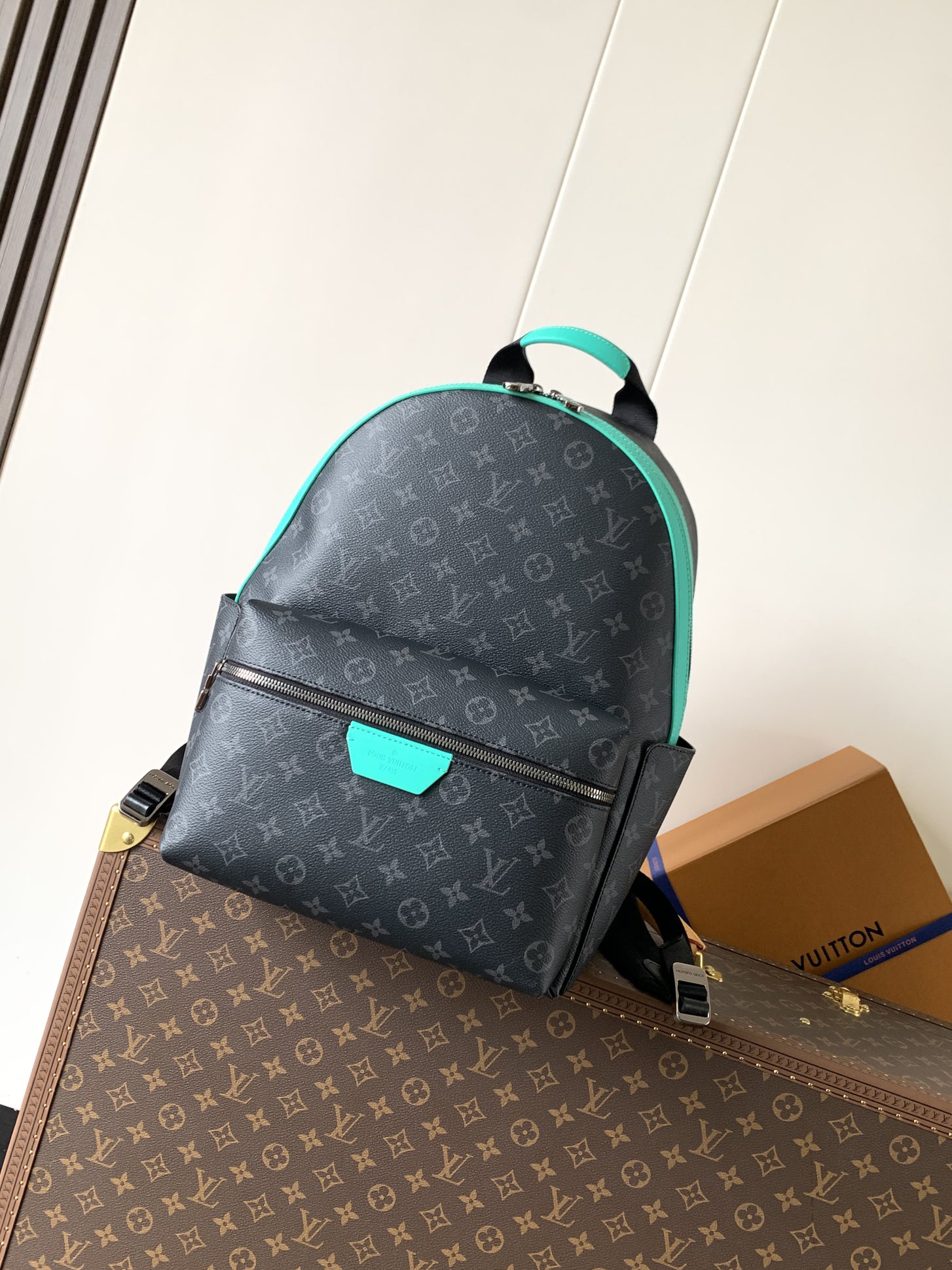 lv0960 Louis Vuitton M25887 Backpack Small with Dynamic Code