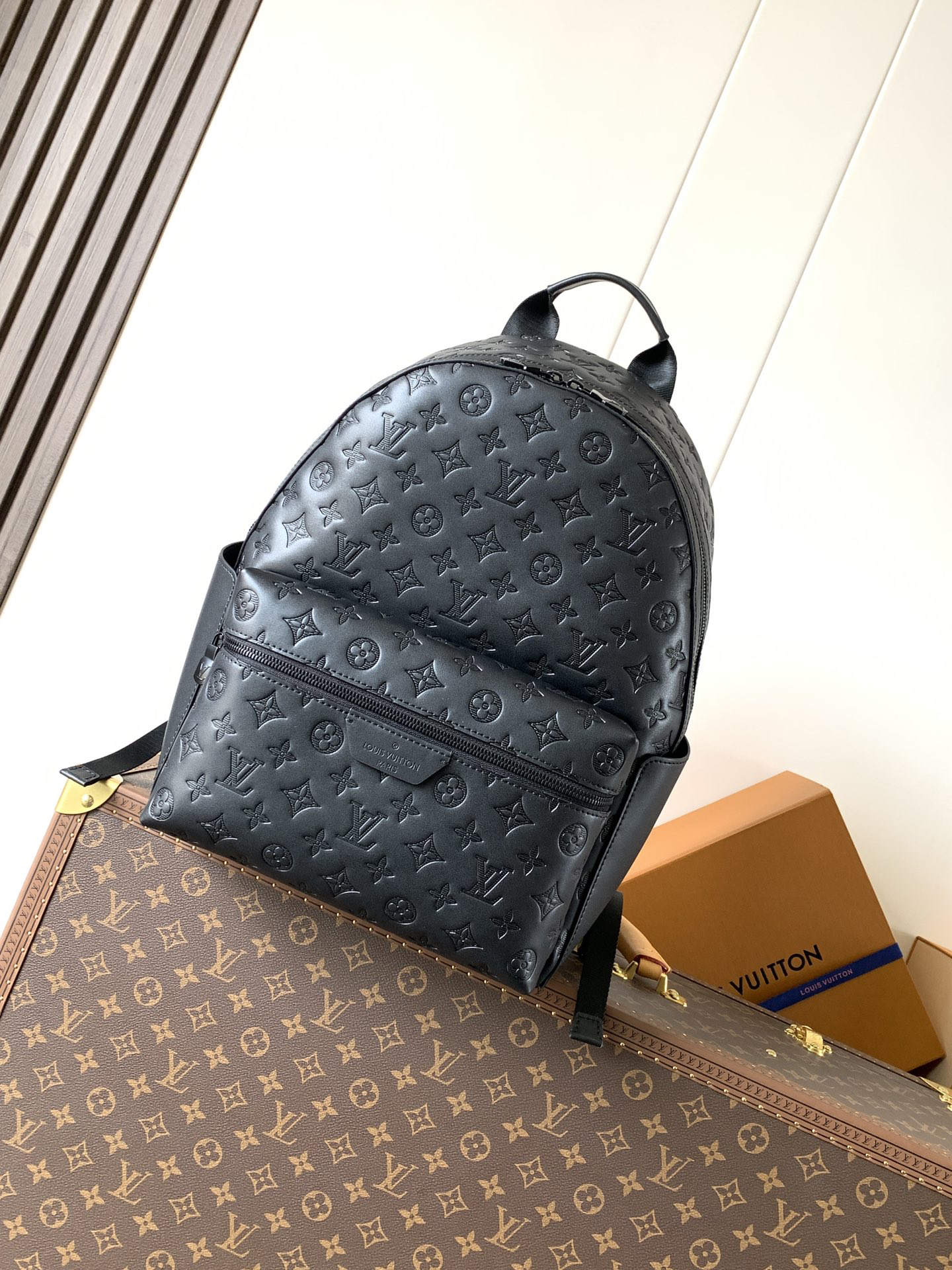 lv0979 Louis Vuitton M46553 Backpack with Dynamic Code