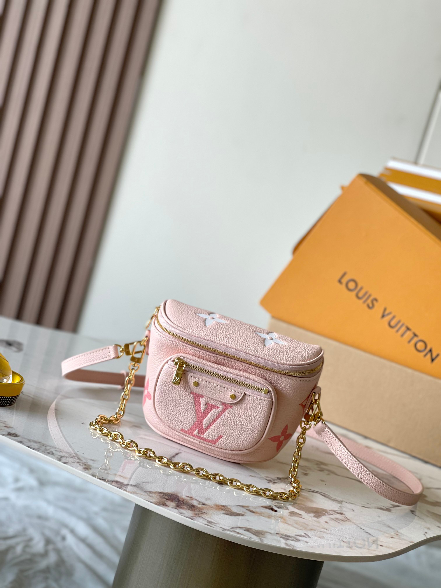 lv1060 Louis Vuitton Bum Top Handle Bag Mini with Dynamic Code