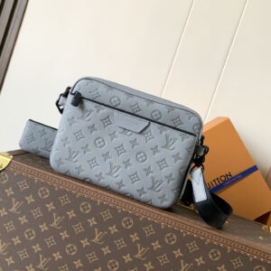 lv1062 Louis Vuitton M27185 Wallet Small with Dynamic Code