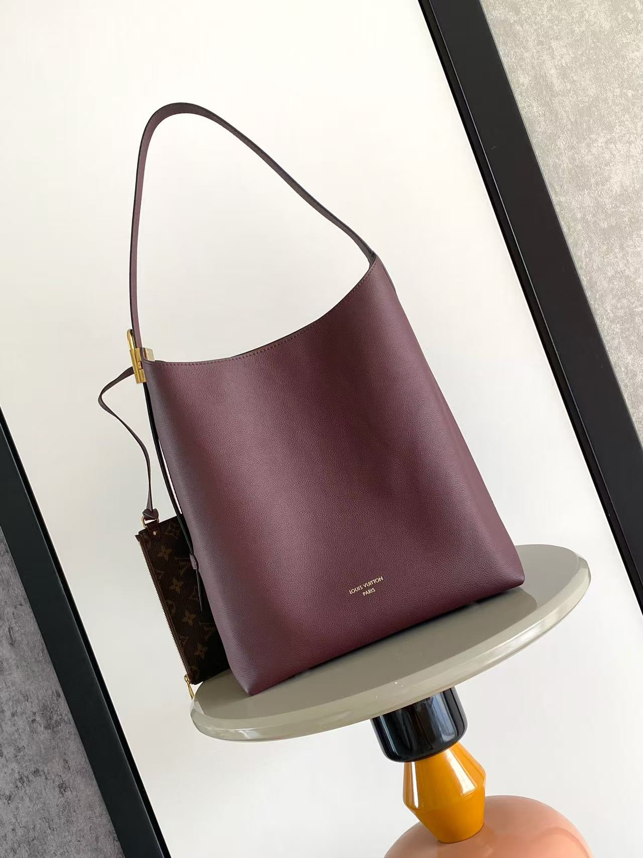 lv1105 Louis Vuitton M15209 M24856 Low Key Hobo Bag Medium